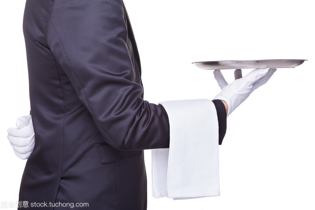 銀托盤上的時光印記 餐飲服務的藝術與細節(jié)